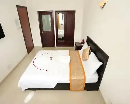 Queen Hotel Nt - By Bay Luxury